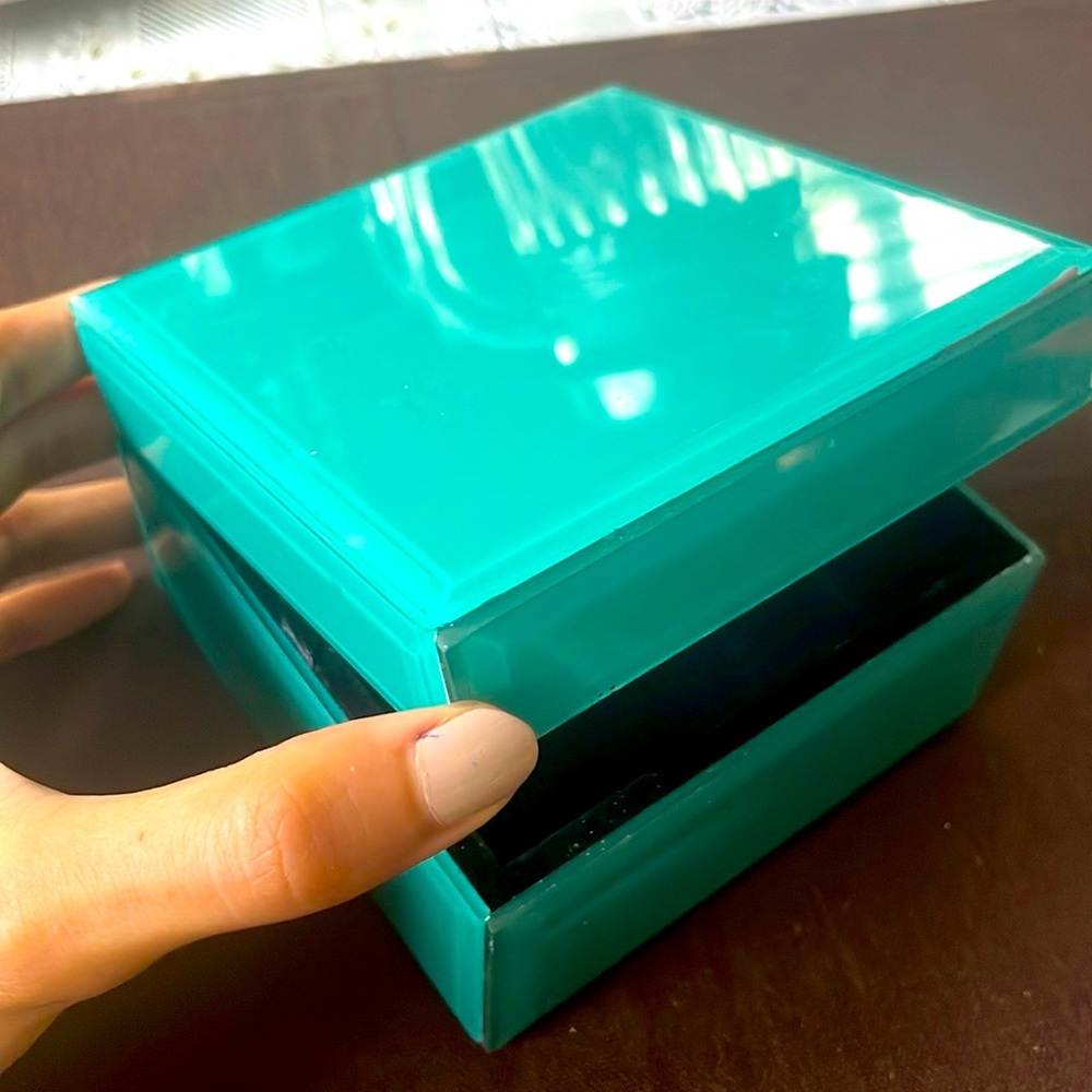 Beautiful blue/green turquoise color Crystal jewelry box